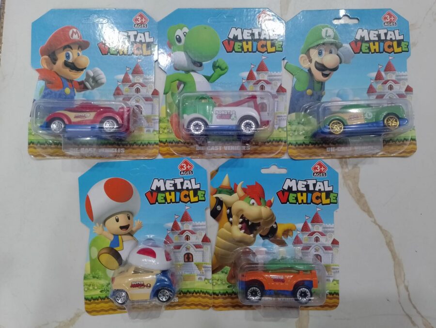 (1 pcs ) METAL VEHICLE Gaming Character Car (random color & car )