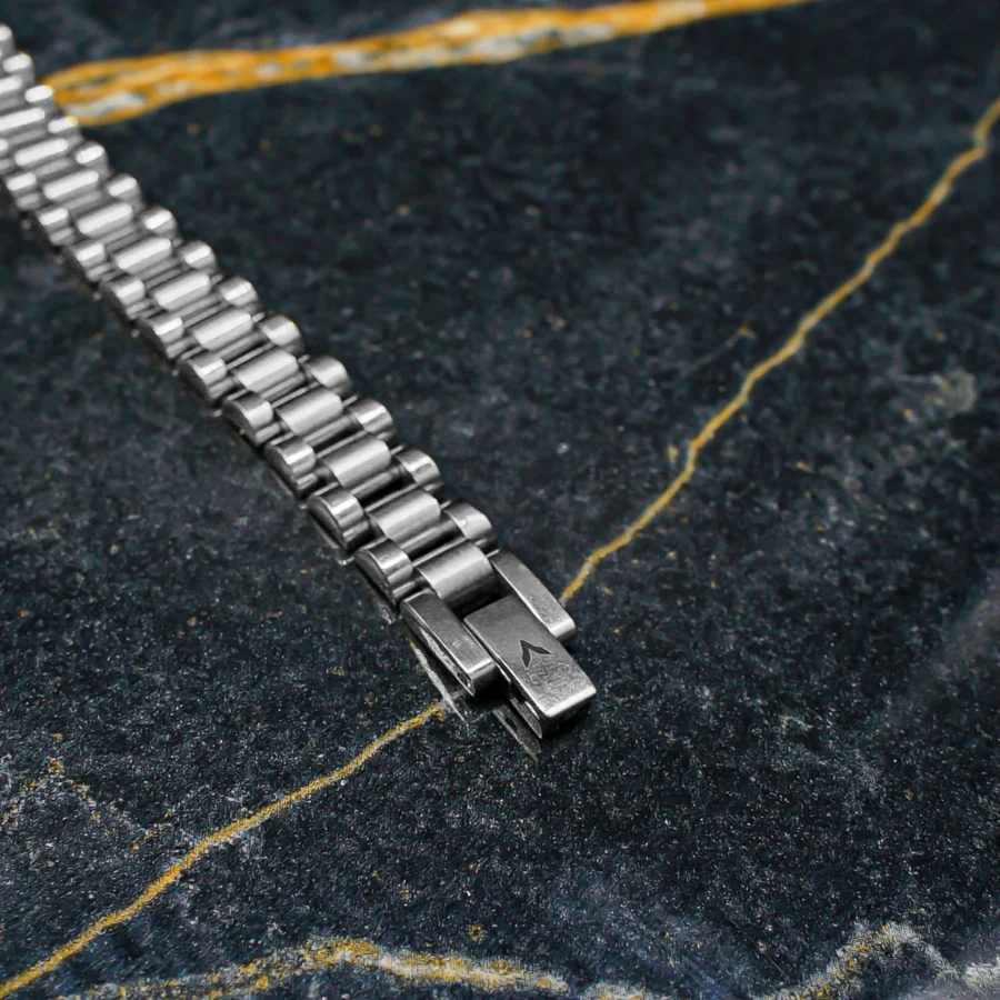 Stylish Metal Bracelet Straps perfect for everyday wear - Image 5